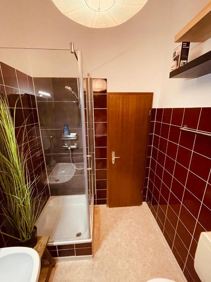 Apartment Retro Im Herzen Von Deutz Cologne